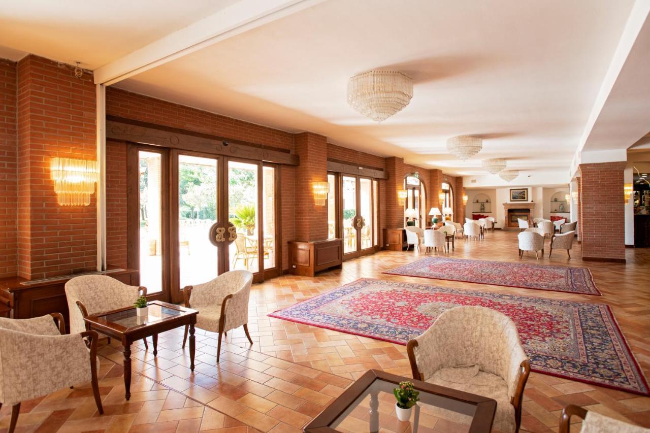 Fattoria La Principina Hotel & Congress Principina Terra Exteriör bild