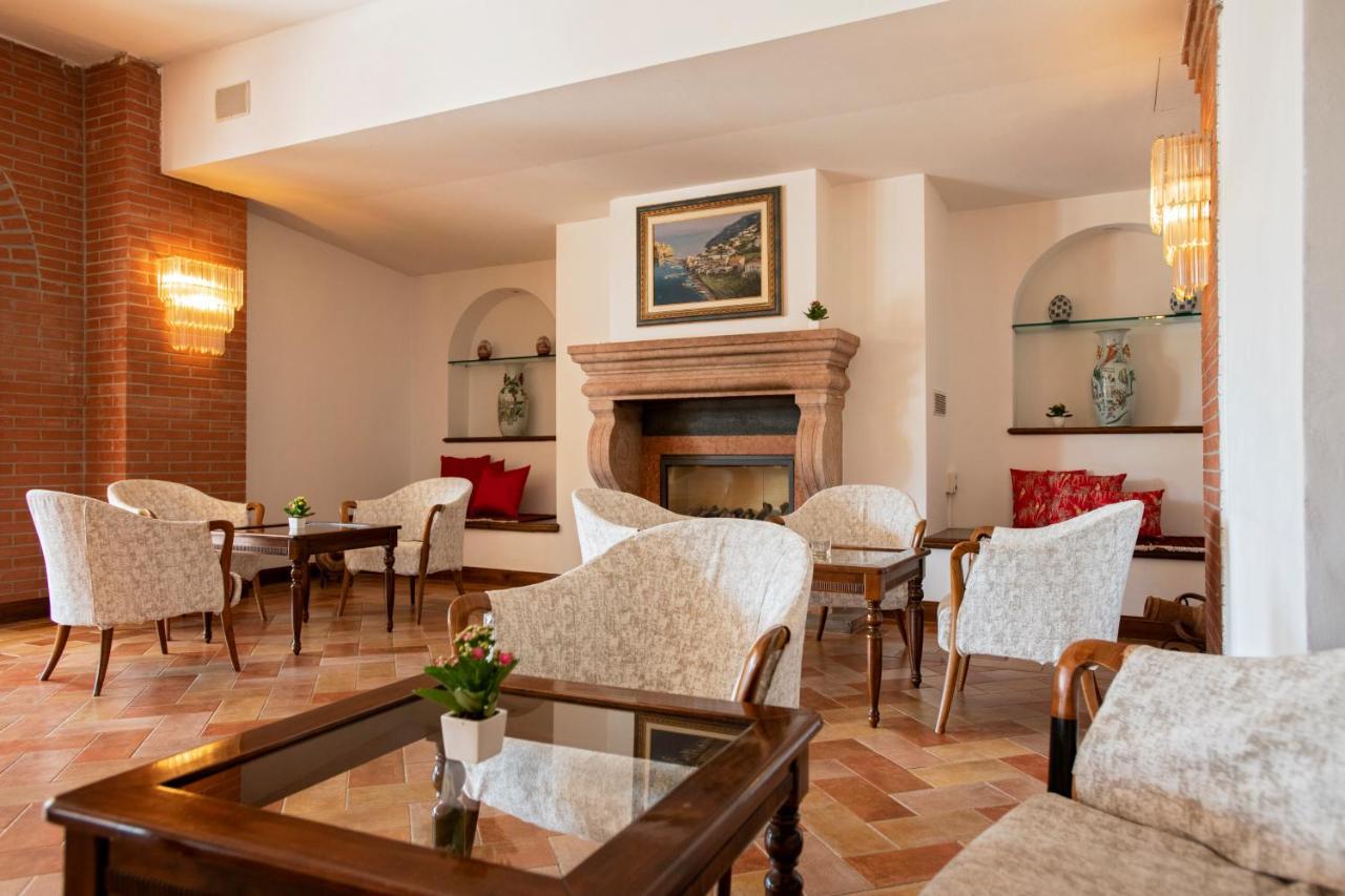 Fattoria La Principina Hotel & Congress Principina Terra Exteriör bild