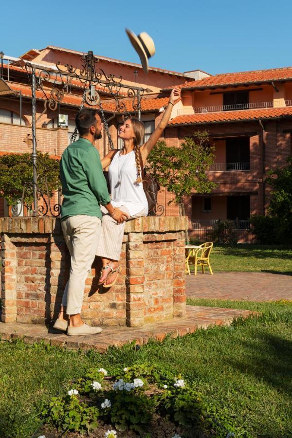 Fattoria La Principina Hotel & Congress Principina Terra Exteriör bild